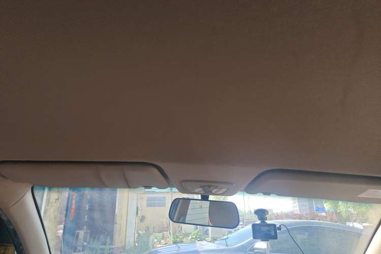 Used Baojun 730 2016 Revised 1.5L Manual Standard Version 7 Seats China V Emission Standard Headliner