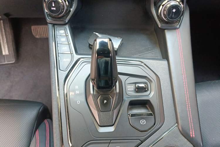 Used Lynk & Co 05 2020 2.0TD Four-Wheel Drive HypeHalo
