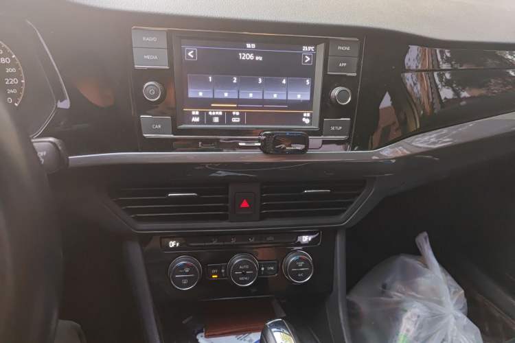 Used Volkswagen Bora 2019 Revised Version 1.5L Automatic Elite Edition China VI Standard
