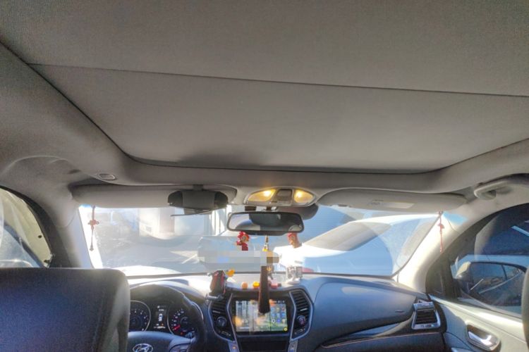 Used Hyundai Grand SantaFe 2013 3.0L 7-Seater 4x4 Flagship Edition Headliner