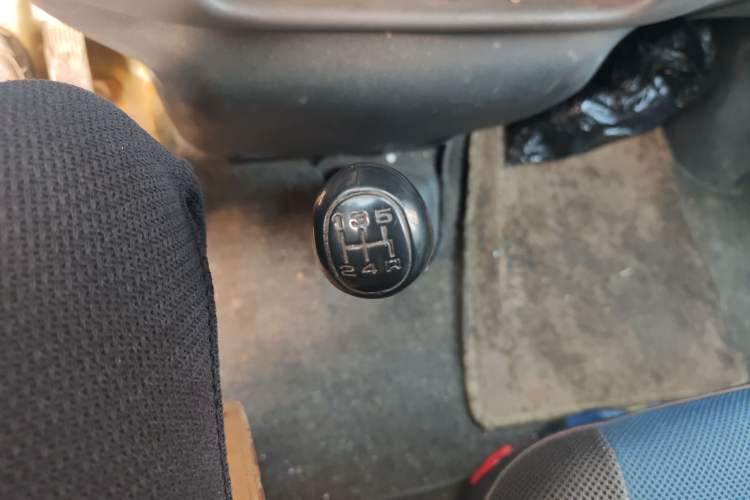 Used Ford Classic Transit 2015 2.8T Diesel Multi-Function Vehicle Short Wheelbase 6-Seater Mid-Roof Edition JX493ZLQ4