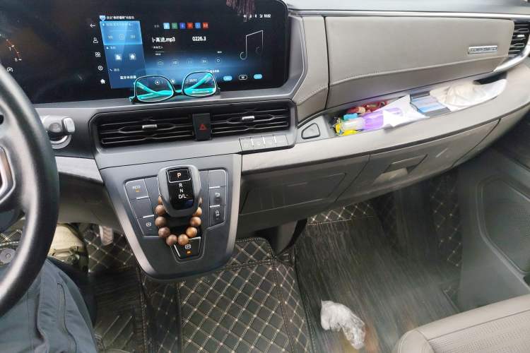 Used Ford Tourneo Custom 2023 2.0T Automatic Prestige Edition
