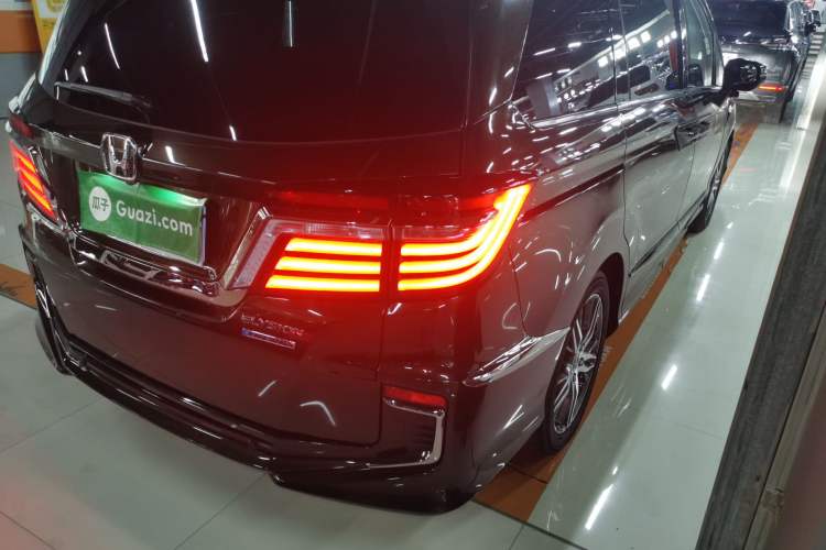 Used Honda Elysion 2019 2.0L Hybrid Luxury Edition