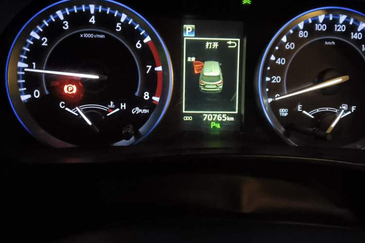 Used Toyota Highlander 2018 2.0T Four-Wheel Drive Luxury Edition 7 Seats China V Emission Standard