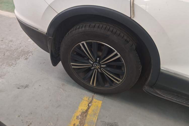 Used Volkswagen Tiguan L 2021 330TSI Automatic Two-Wheel Drive Smart Edition Right Rear Wheel Hub