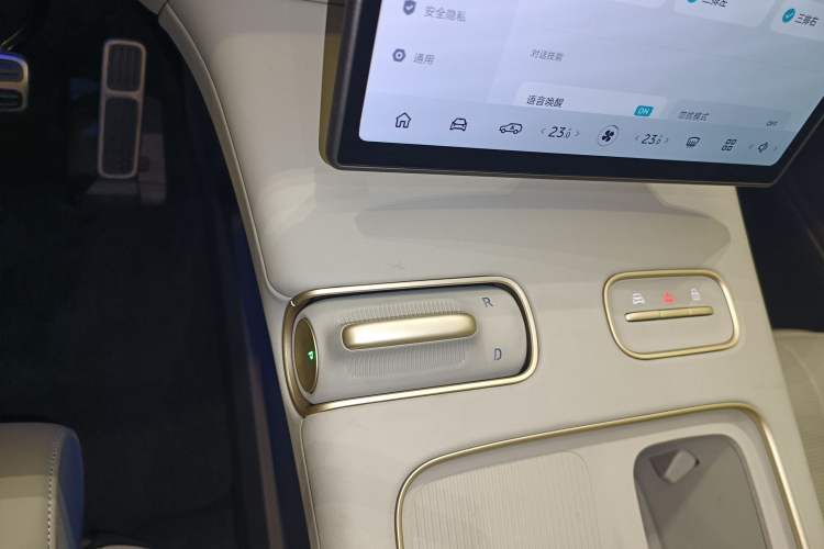 Used Nio ES8 2024 75 kWh Executive Edition