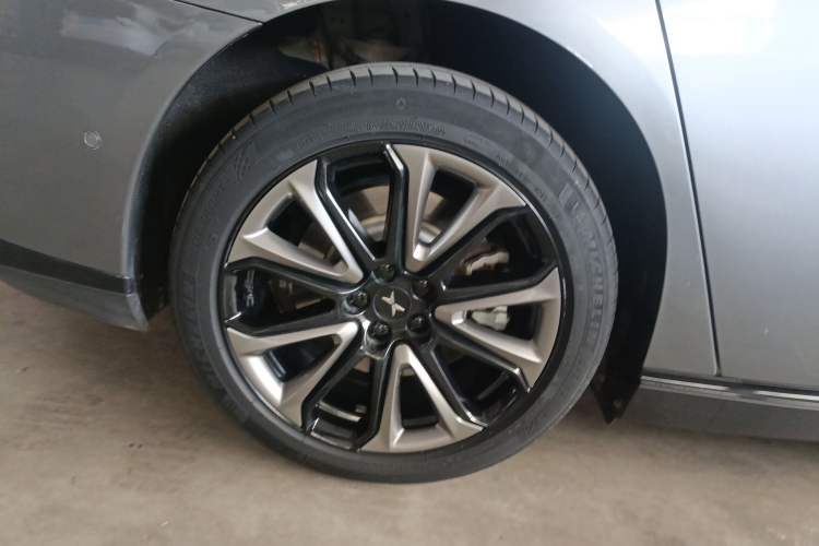 Used XPeng P7 2020 670N Right Rear Wheel Hub