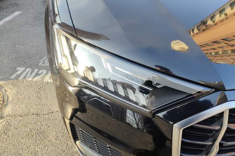 Used Audi Q7 2021 45 TFSI quattro S line Sport model