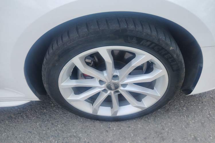 Used Audi A4L 2018 30th Anniversary Edition 40 TFSI Fashion Model