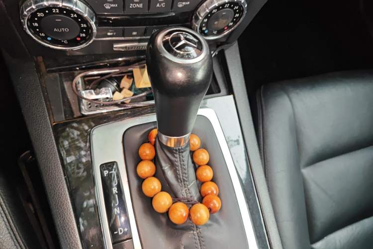 Used Mercedes-Benz C-Class 2011 C 200 CGI Fashion Model Gear Lever