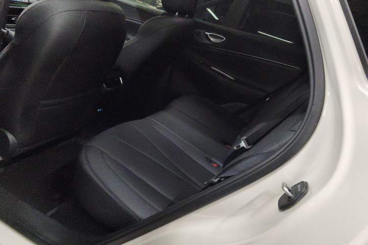 Used BYD Sealion 06 New Energy 2025 Model DM-i 170 Navigation Pro Edition
