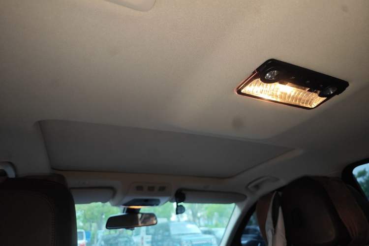 Used BMW 5 Series 2014 525Li Luxury Design Package