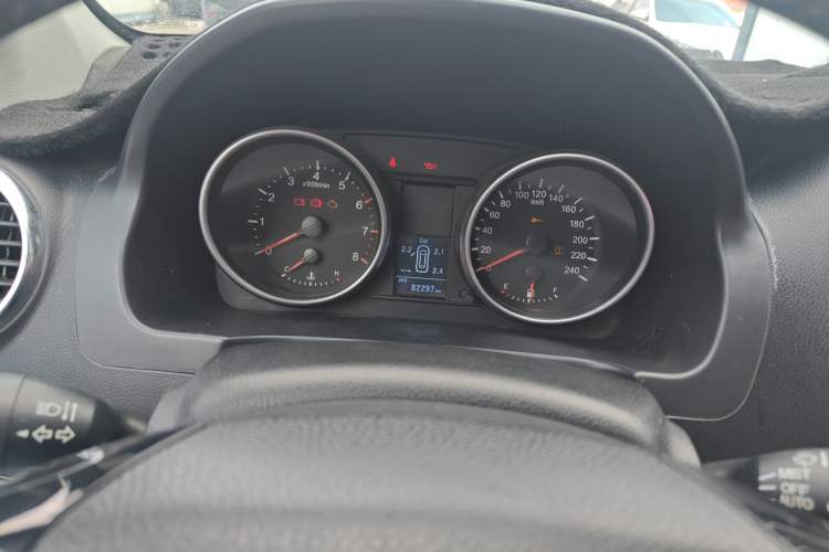 Used Haval H6 2015 Upgraded Model 1.5T Manual Two-Wheel Drive Elite Version