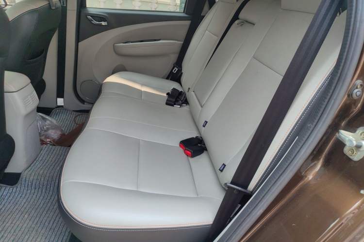 Used FORTHING Joyear XV 2015 1.6L CVT Comfort Model
