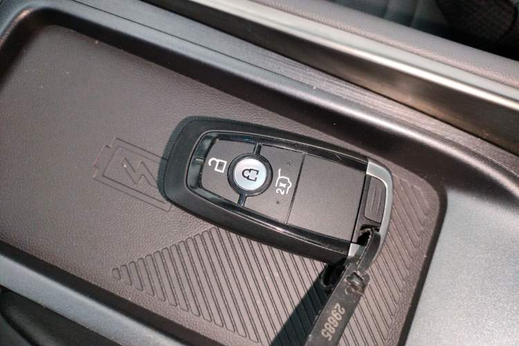 Used Ford Edge 2023 Ford Explorer L 2.0T EcoBoost Four-Wheel Drive 7-Seater Supreme Model
