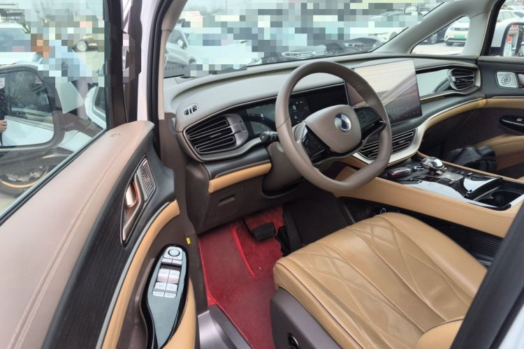 Used Denza D9 2022 DM-i 970 Four-Wheel Drive Prestige Model