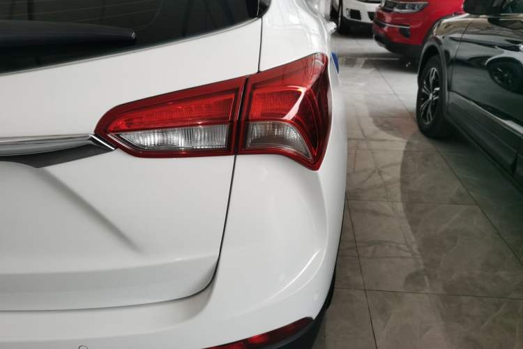 Used Buick Envision 2018 20T Two-Wheel-Drive Elite Model