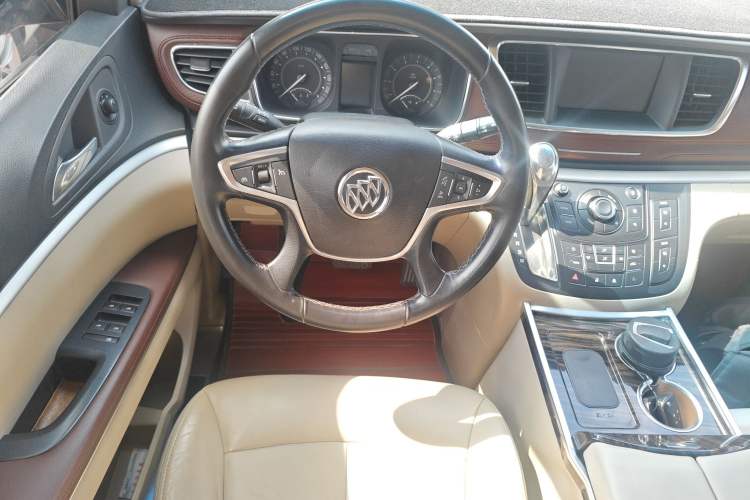 Used Buick GL8 2018 28T Luxury Model China VI Standard
