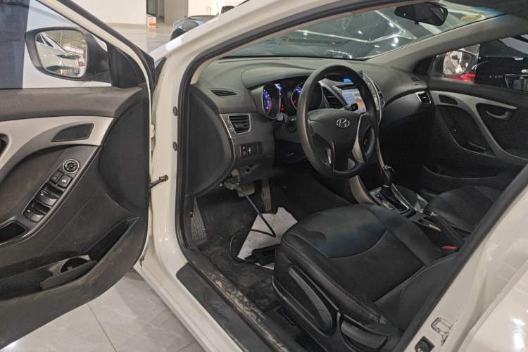 Used Hyundai Elantra (5th Generation / Langdong) 2015 1.6L Automatic Fashion Model Driver Seat