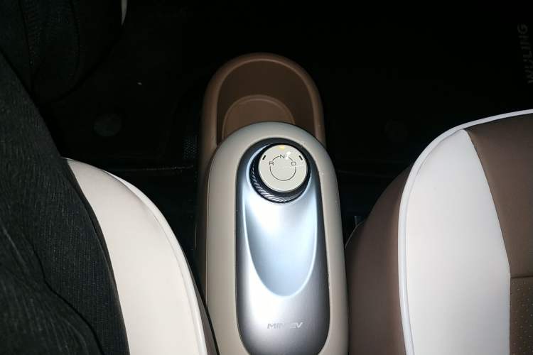 Used Wuling Hongguang MINIEV 2025 Four-Door Version Advanced Edition
