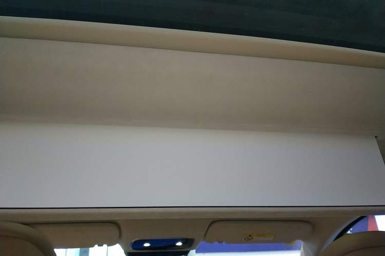 Used Hima AITO M8 2025 Extended-Range Ultra Version 53.4 kWh 6-Seater Edition Headliner