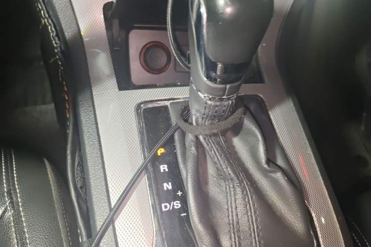 Used Roewe RX5 2016 20T Two-Wheel Drive Automatic Internet Smart Edition