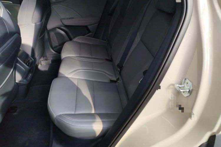 Used Lynk & Co 06 EM-P 2025 EM-P 126 Long-Range Max Left Rear Seat