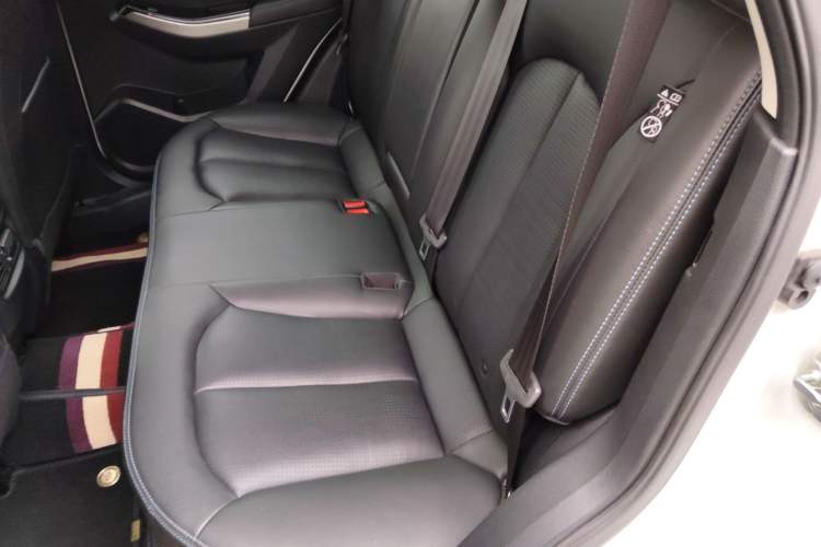 Used Venucia T70 2016 2.0L Manual RuiXiang Edition
