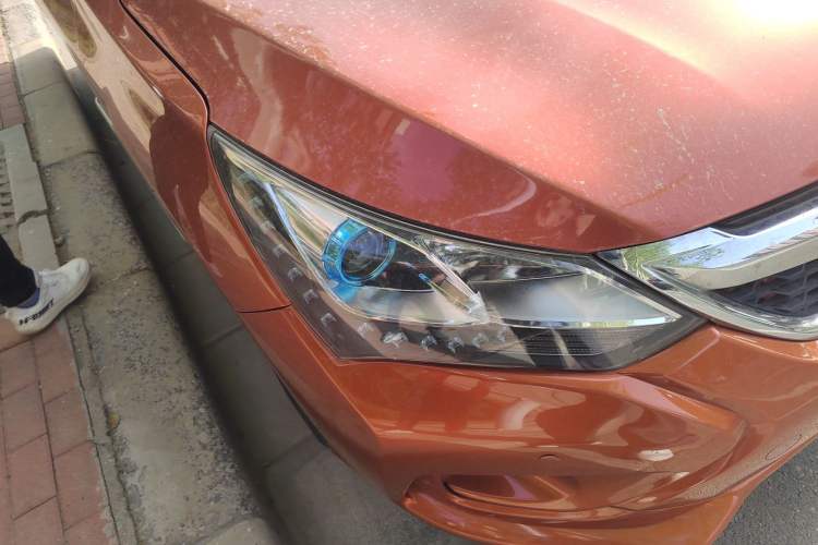 Used BYD Song 2016 1.5TI Manual Luxury Model Right Front Headlight