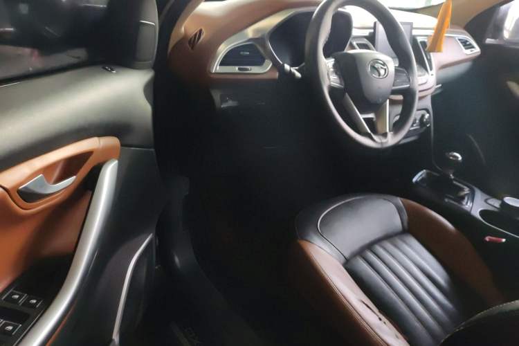 Used Soueast DX7 2016 1.5T Manual Triumph Edition
