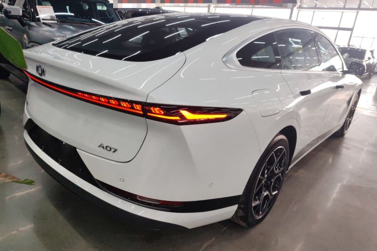 Used CHANGAN NEVO A07 2025 Blue Whale Extended-Range 230 Prestige Model Exterior 5