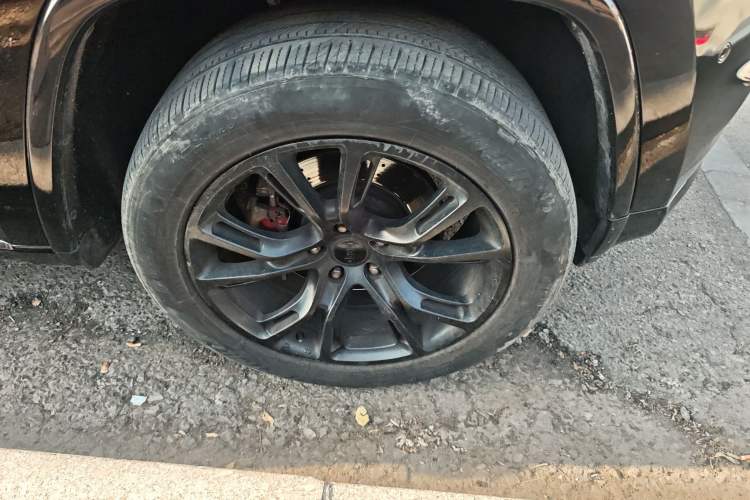 Used Jeep Grand Cherokee 2015 3.6L Luxury Navigation Edition
