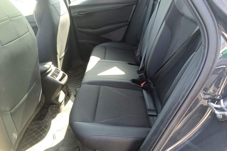 Used Volkswagen ID.UNYX 2024 Pro Long-Range Version
