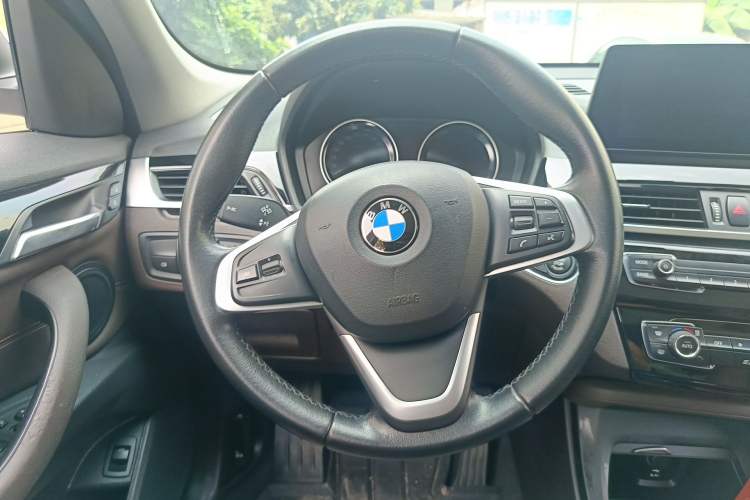 Used BMW X1 2020 sDrive25Li Leading Model
