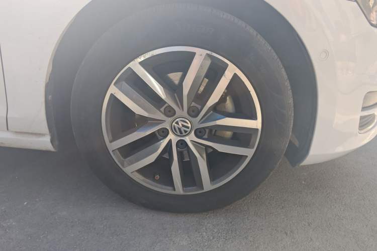 Used Volkswagen Golf 2017 230TSI Automatic Luxury Million-Vehicle Commemorative Edition