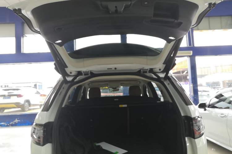 Used Land Rover Discovery Sport New Energy 2024 1.5T P300e Plug-in Hybrid Electric Version