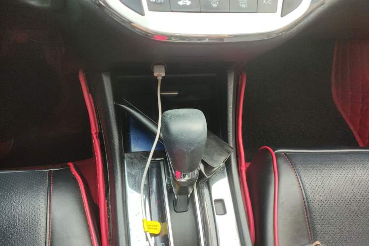 Used Honda Jade 2014 1.8L Automatic Comfort Elite Version 5 Seats
