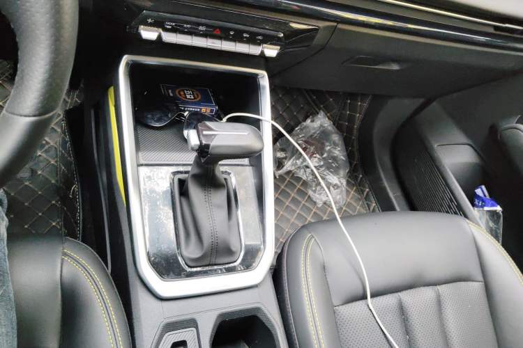 Used Wuling Alvez 2022 1.5T CVT Trendy & Cool Edition