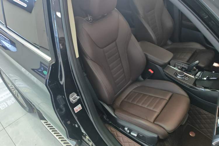 Used BMW X3 2018 xDrive28i Luxury Package China VI Emission Standard Right Front Seat