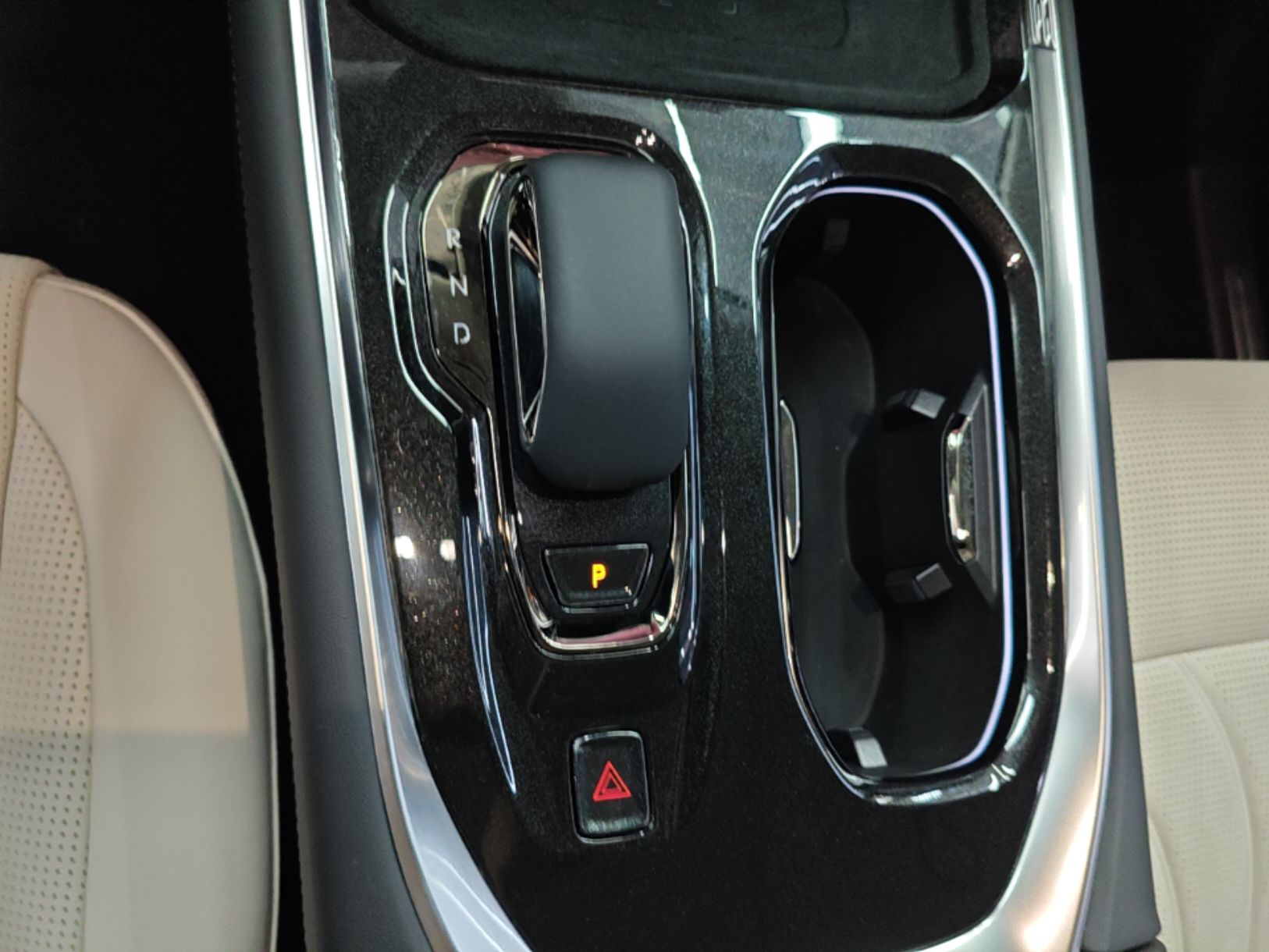 Zeekr 009 2024 GAC Trumpchi — снимка 16
