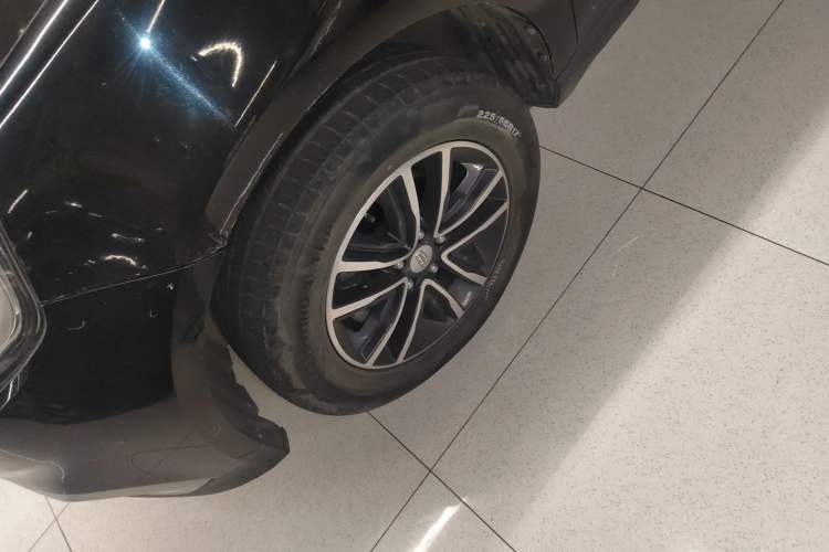 Used Geely Auto Vision X6 2019 1.4T CVT 4G Connected Luxury Version China VI Standard