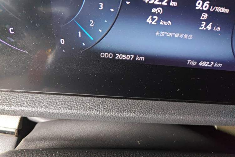 Used Ford Equator Sport 2022 EcoBoost 170 Platinum Edition Odometer Close Up