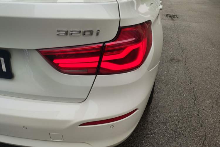 Used BMW 3 Series GT 2018 320i Sport Edition Right Rear Taillight