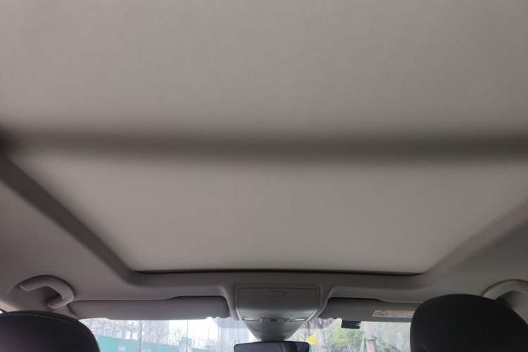 Used Volkswagen Tiguan L 2023 Restyled 330TSI Automatic Two-Wheel Drive R-Line Enhanced Comfort Version
