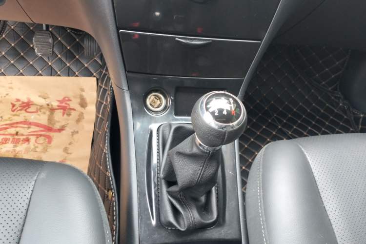 Used BYD F3 2020 1.5L Manual Classic Trim Gear Lever