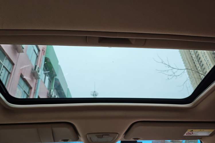 Used Baojun 730 2016 1.8L iAMT Luxury Model 7 Seats Headliner