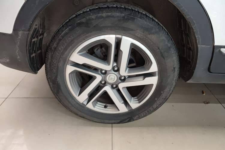 Used CHANGAN CS55 2019 1.5T Automatic Colorful Edition China VI Standard Right Rear Wheel Hub