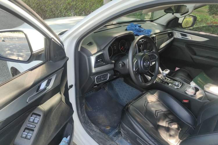 Used Great Wall Poer 2021 2.0T Commercial Version Automatic Diesel Two-Wheel Drive Elite Trim with Long Bed – GW4D20M Driver Seat