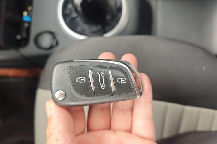 Used Suzuki Swift 2016 1.5L Manual Fashion Model
