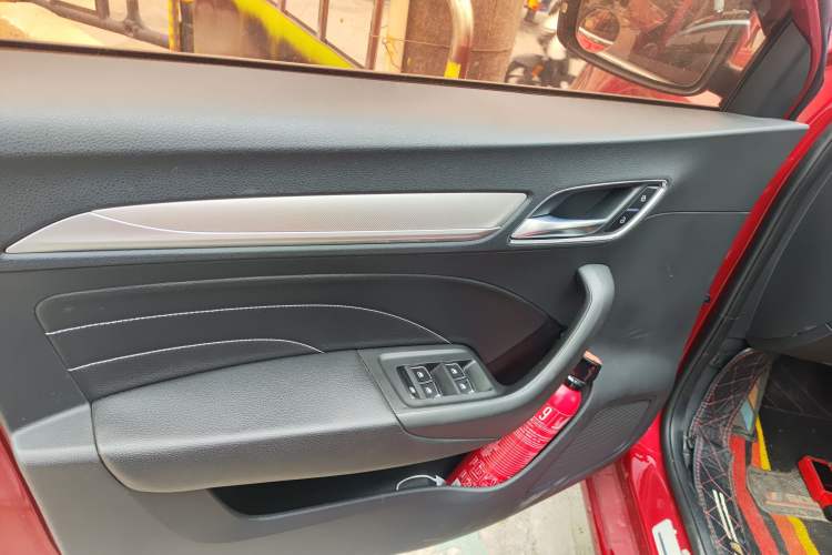 Used Roewe i6 New Energy 2017 45T Hybrid Connect & Smart Enjoyment Edition